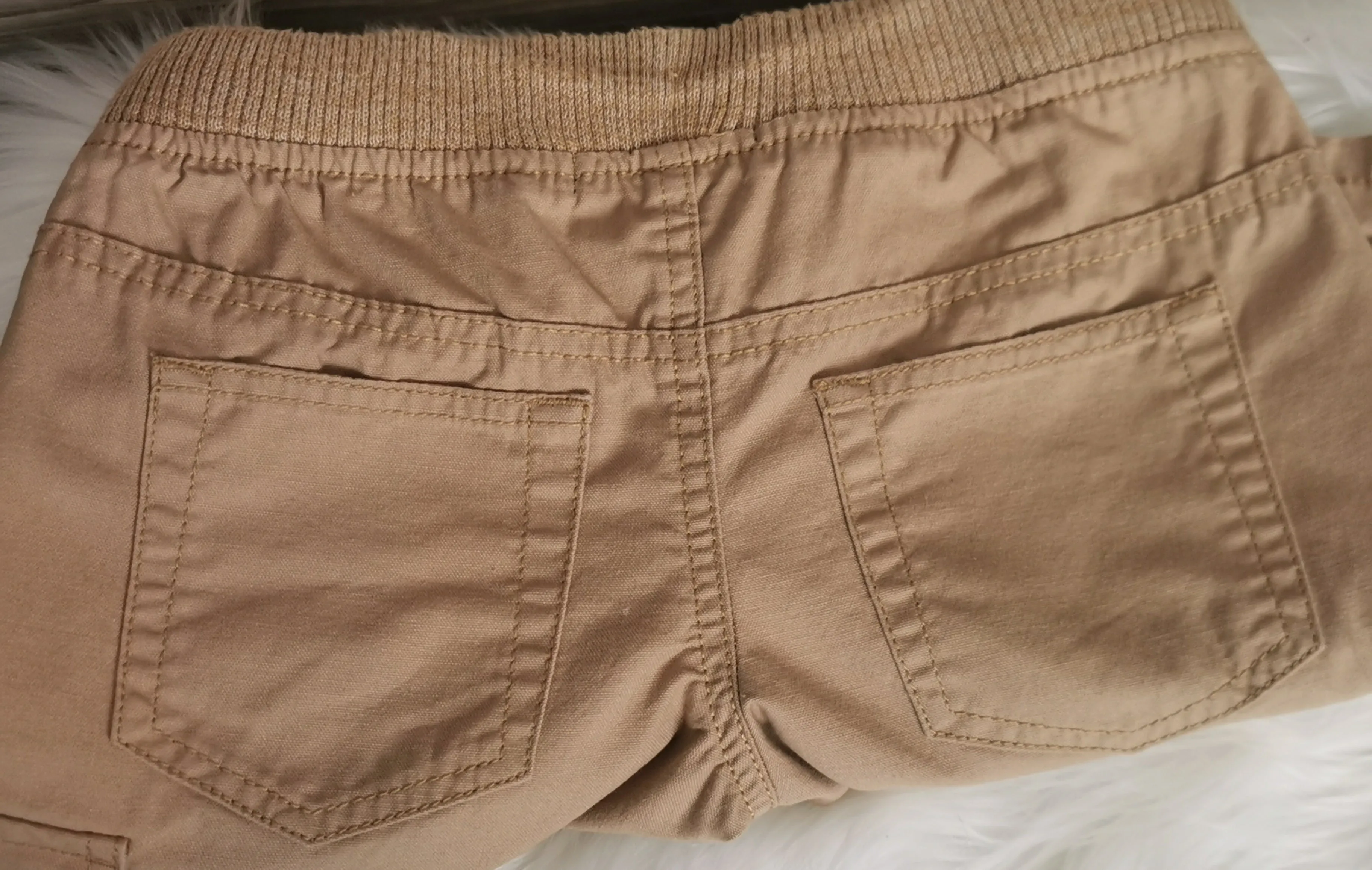 BOY SIZE MEDIUM (7/8 YEARS) - GEORGE, Cotton Cargo Shorts EUC B17