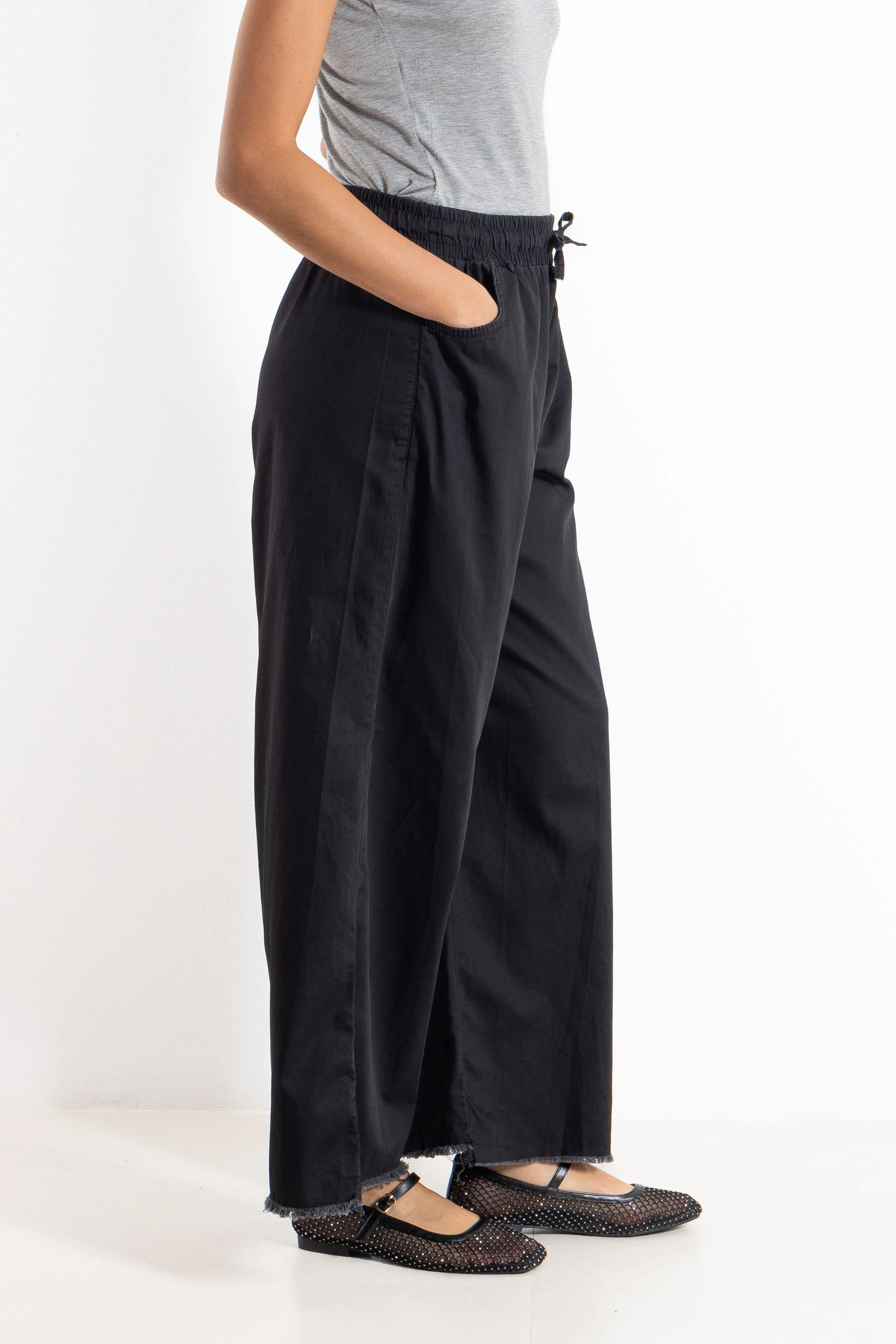 WIDE-LEG TROUSERS