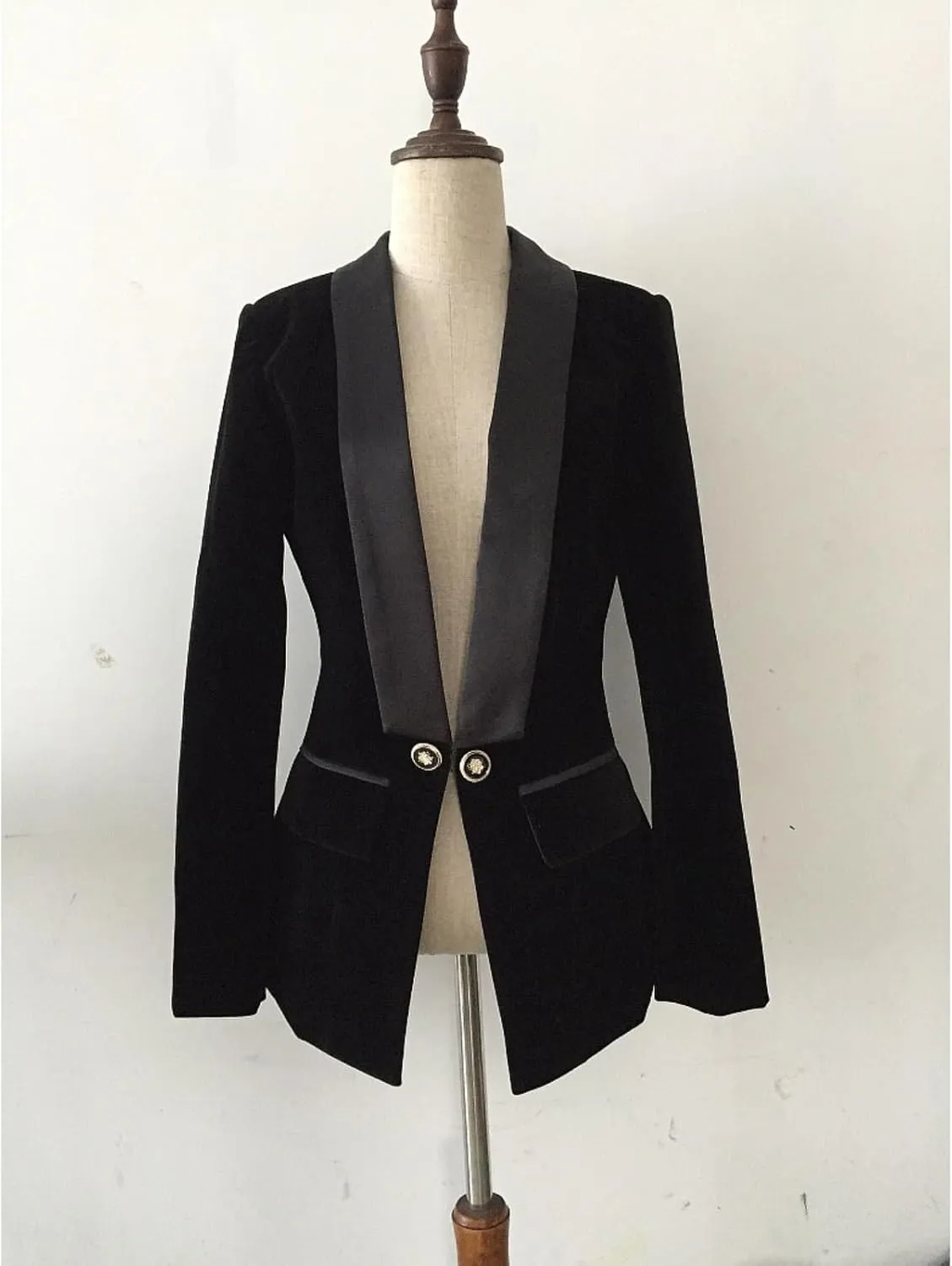 Women's Velvet Tuxedo Blazer - Tailored Slim Fit Shawl-Lapel for Gala/Wedding